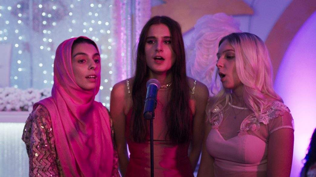 "Sun" (2022), de Kurdwin Ayub