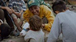 MV5BMmNkYzA2ZDUtZDdhOC00N2Q4LThlYmEtNTg4OThiOTllYzhjXkEyXkFqcGdeQXRzdGFzaWVr. V1 3