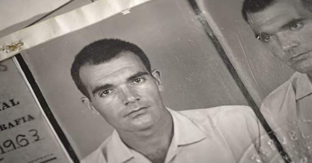 Chão Verde de Pássaros Escritos