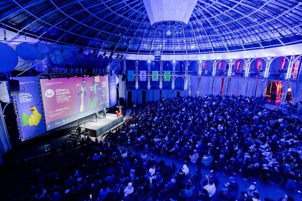 Olhar de Cinema - Festival Internacional de Curitiba Cred Lina Sumizono